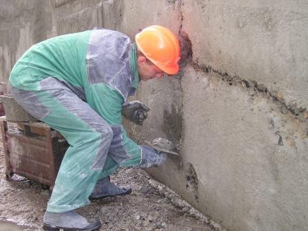 Чем заделать трещины в бетоне: после заливки, усадочные, волосяные