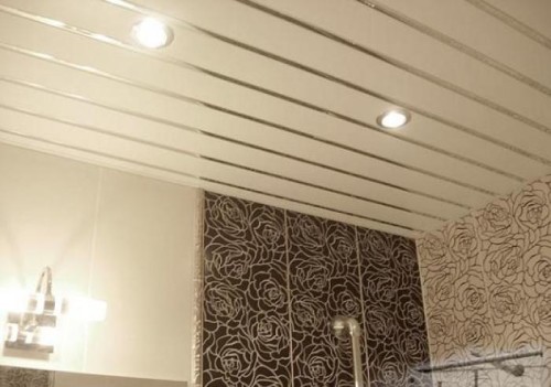 Реечный потолок в ванной комнате: инструкция по монтажу. Как самостоятельно сделать реечный потолок в ванной. Преимущества реечного потолка. Как самостоятельно выполнить монтаж потолка