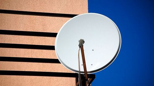 Балконная антенна: спутниковая и телевизионная