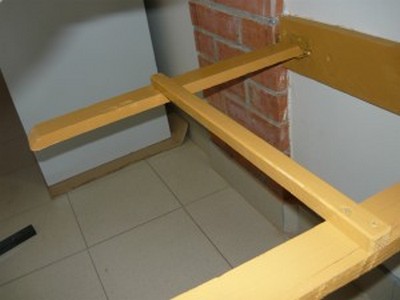 Как сделать откидной стол с креплением к стене своими руками