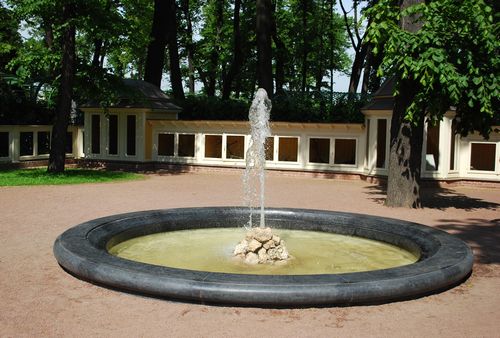 Как сделать садовый фонтан своими руками.
