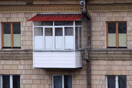 Крыша на балкон: кровельные материалы и примеры