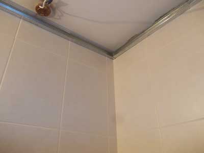 Монтаж пластикового потолка в ванной