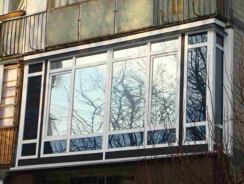 Остекление балконов пластиковыми окнами: за и против