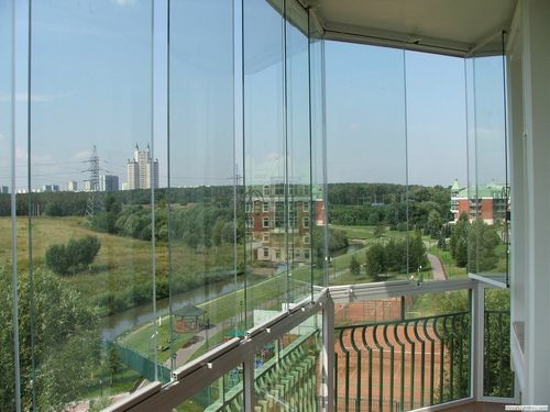 Панорамное остекление балкона и лоджии: преимущества