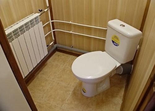 Ремонт туалета пластиковыми панелями