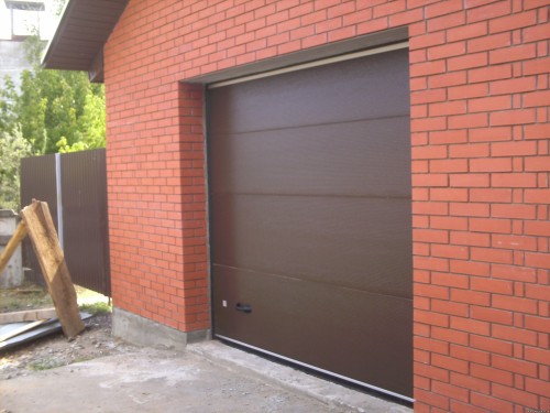 Секционные ворота для гаража: инструкция по монтажу. Особенности и монтаж секционных ворот