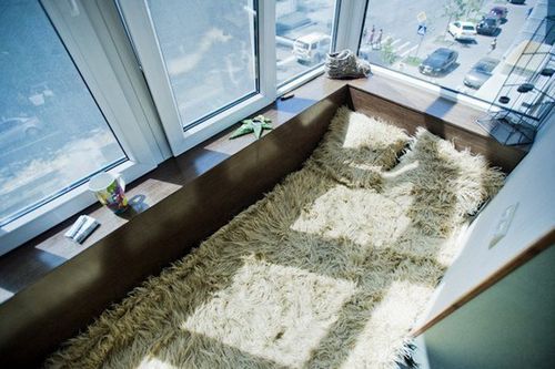 Спальня на балконе и лоджии: интерьер и сохранение тепла