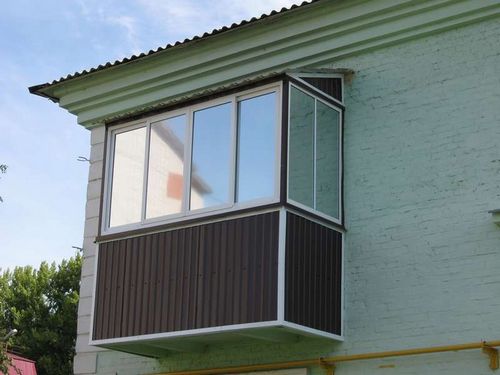 Тонировка балкона: оклейка тона и уход