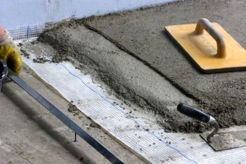 Выравнивание бетонного пола под ламинат своими руками