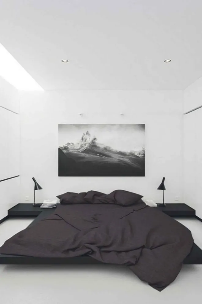 Какие картины можно вешать в спальне над кроватью
